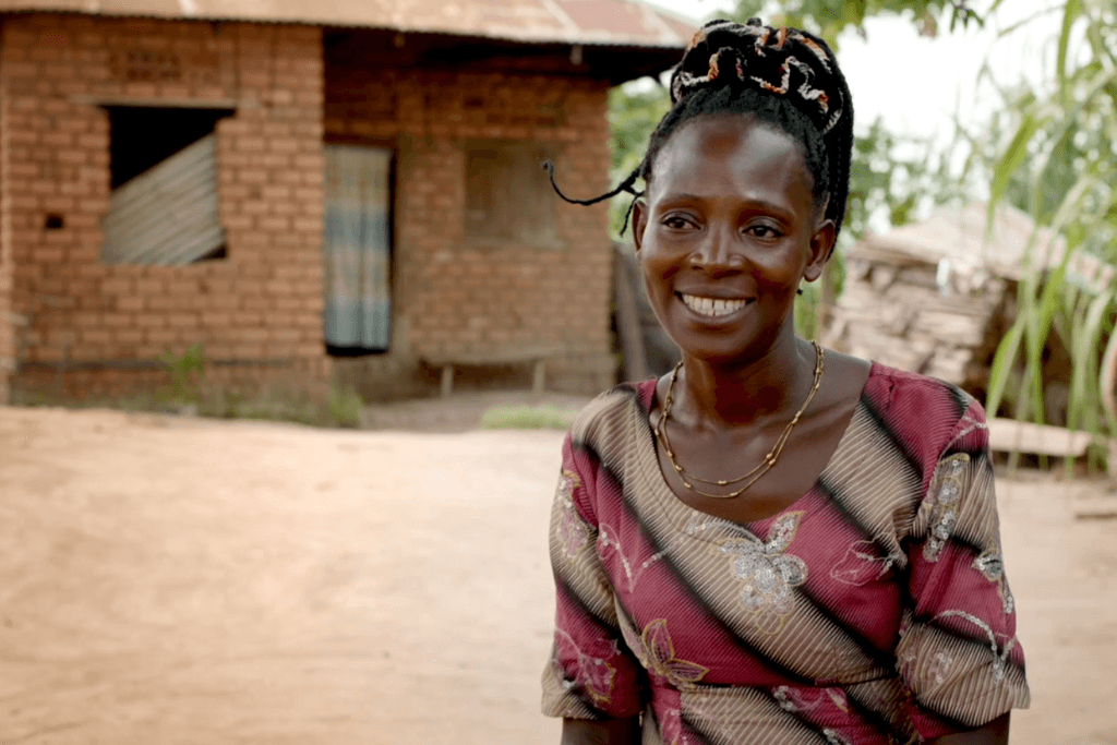 Devine, Monica's Mother